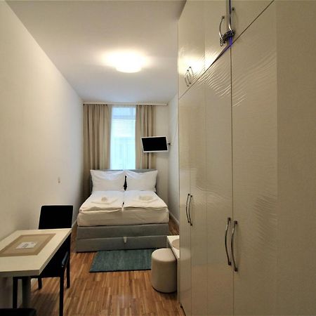 Small Studio Close To City Center เวียนนา ภายนอก รูปภาพ