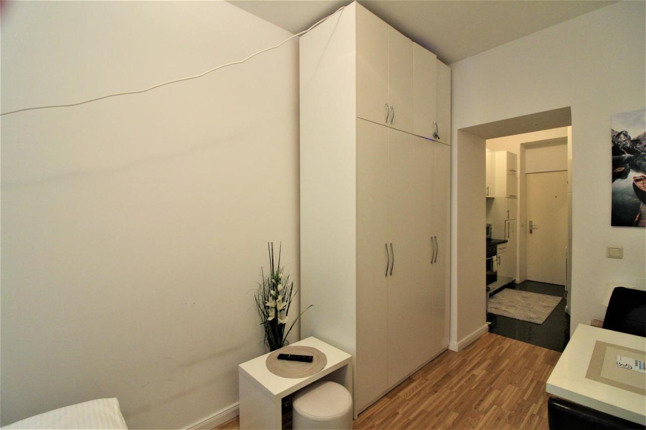 Small Studio Close To City Center เวียนนา ภายนอก รูปภาพ