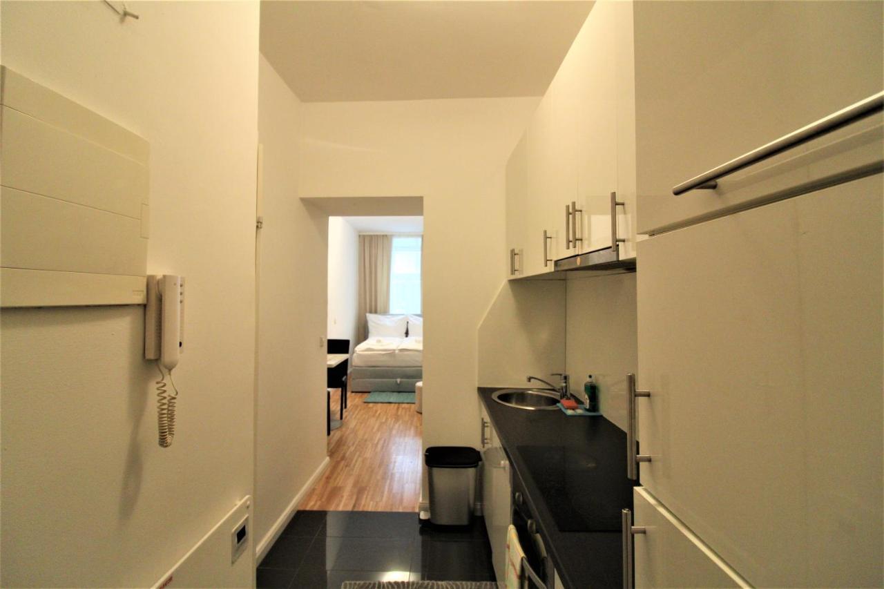 Small Studio Close To City Center เวียนนา ภายนอก รูปภาพ